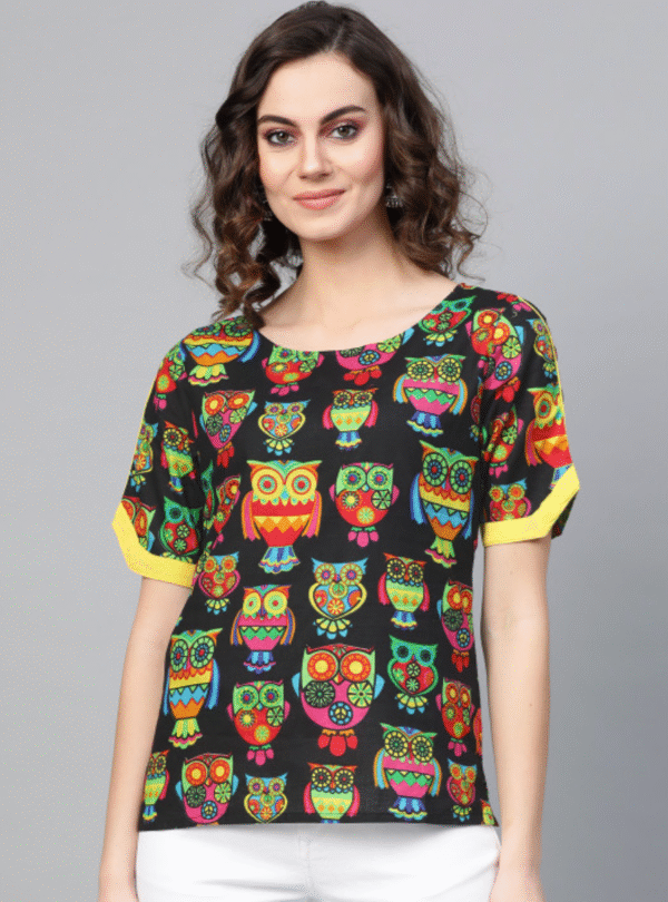 Women Black & Green Printed Top